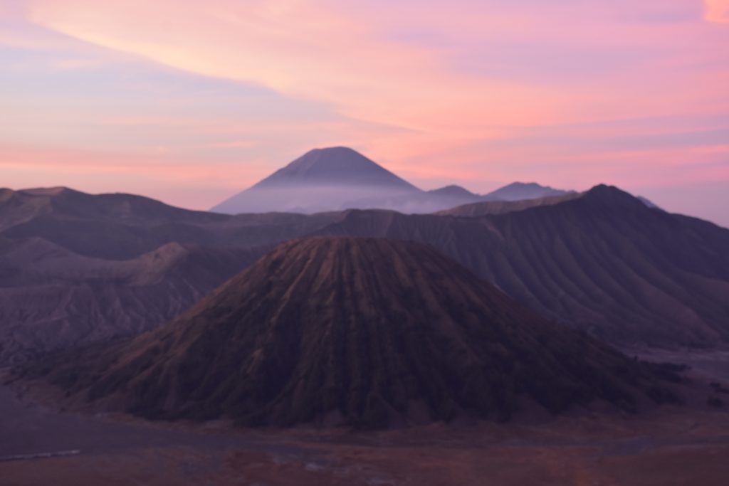 free views of mount bromo from king kong hill at sunrise 