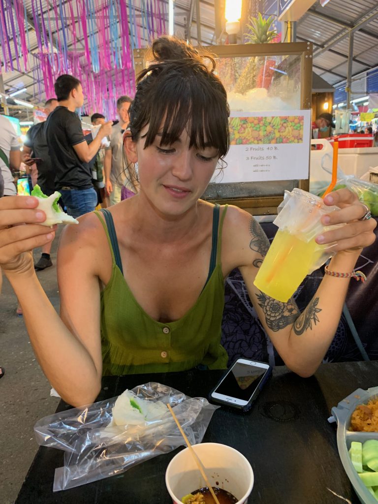 Thailand street foods you cannot miss sugar cane juice 