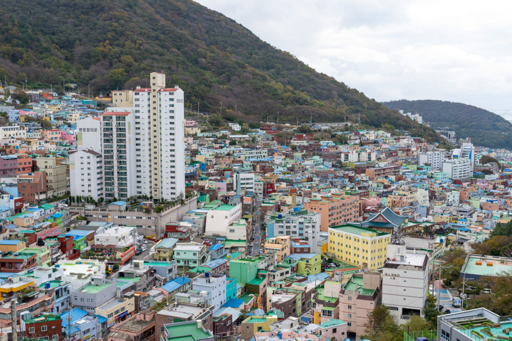 Lots of colorful buildings in the city of Busan. 