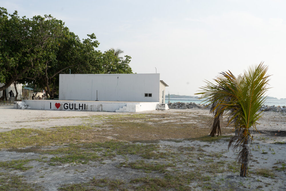 Welcome sign on a building on Gulhi 