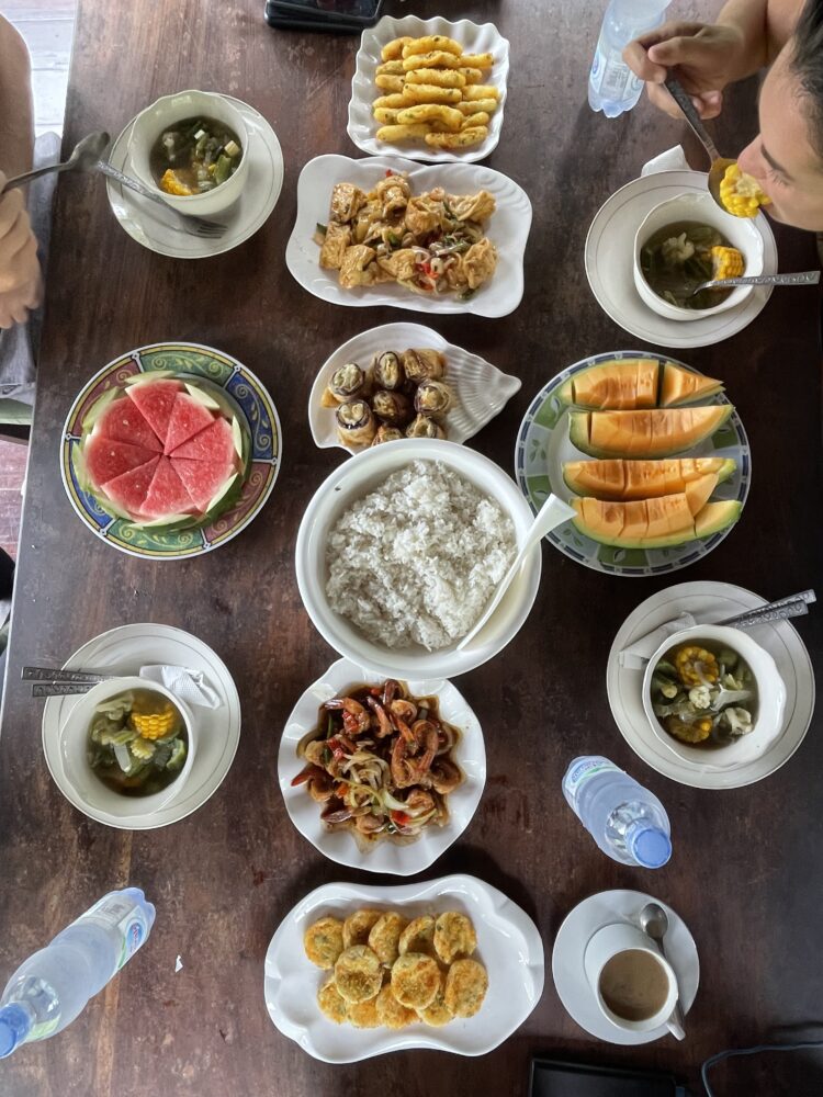 A spread of traditional Indonesian food and fruit for lunch on the tour. 