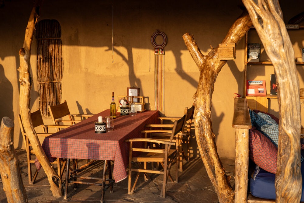 Maji moto eco camp dining room