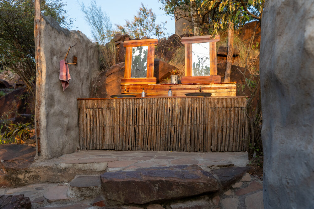 Maji moto eco camp sinks 
